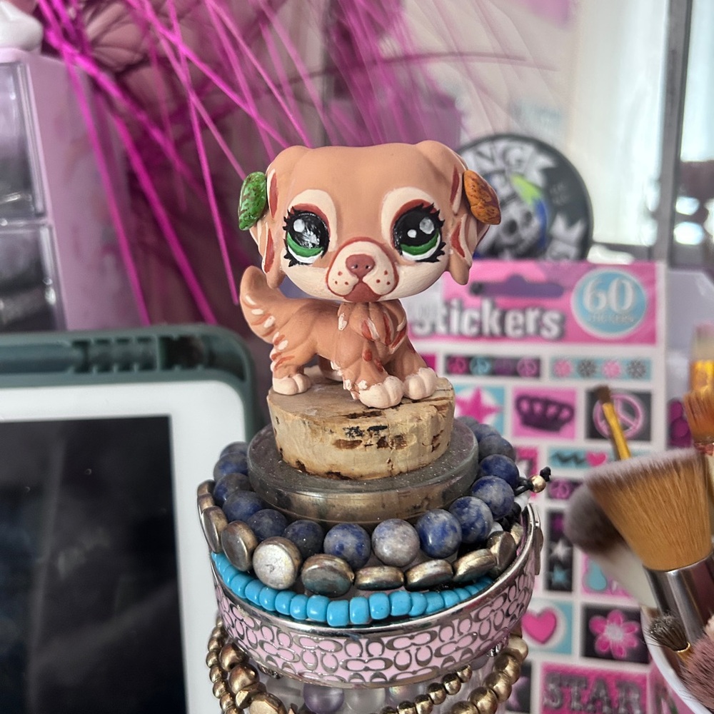 Lps cocker spaniel autumn custom with leaves in her hair